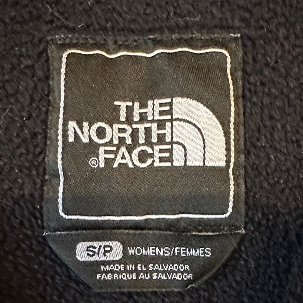 The North Face Women’s Black Performance Jacket - Picture 2 of 3